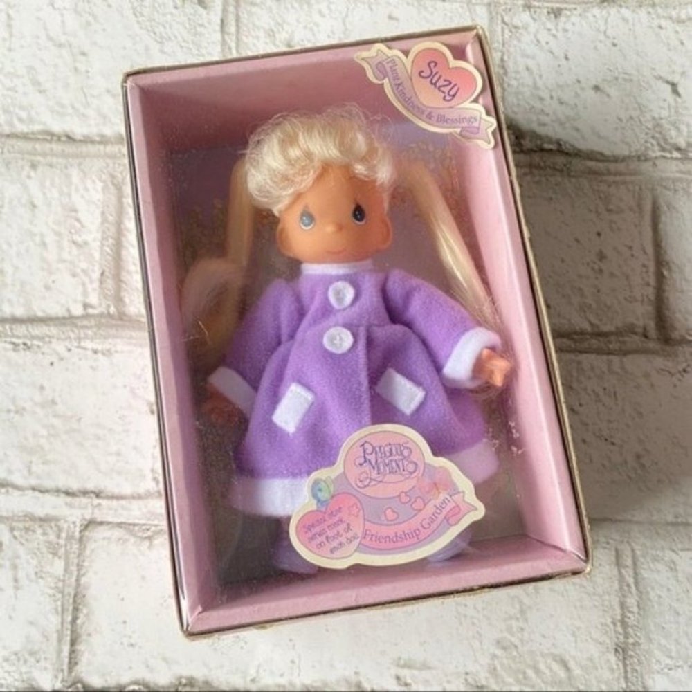 Vintage 1998 Precious Moments Suzy‎ Mini Doll